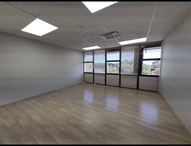 899M² OFFICE TO LET IN SANDTON CENTRAL